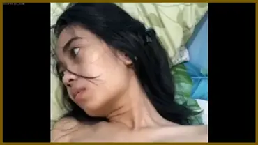 Di Ewe Malah Bengong Ngelamun poster